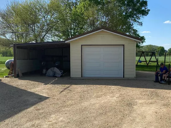 Lone Rock, WI 53556,33170 Fulton St