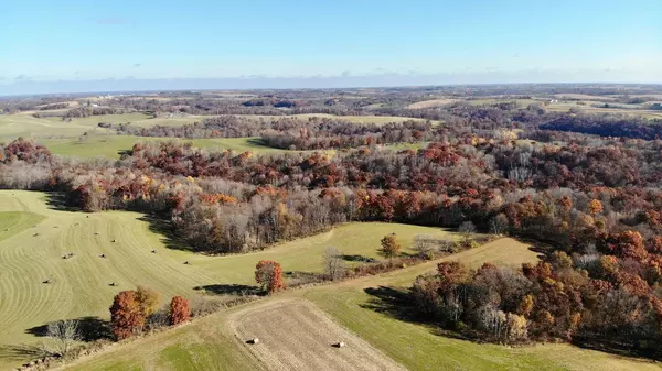 000 Idle Ln, Wauzeka, WI 53826