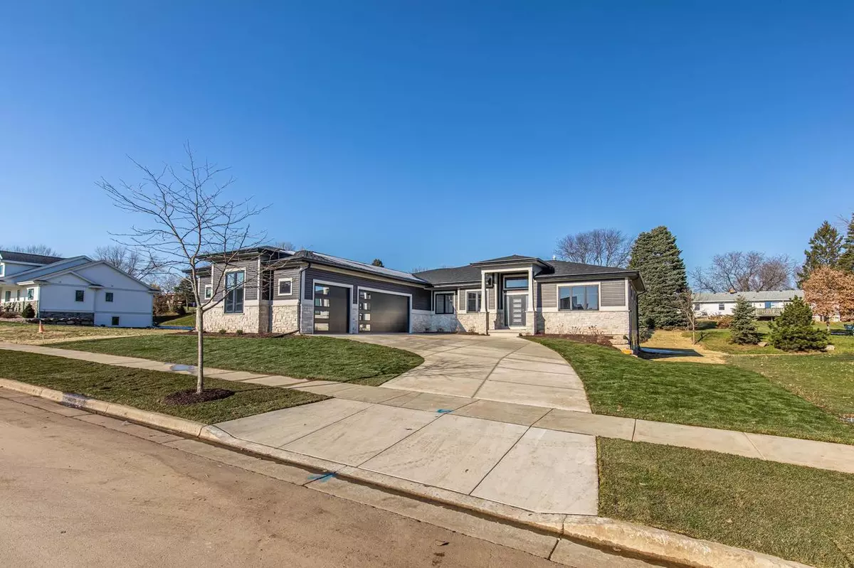 Waunakee, WI 53597,2513 Dublin Way