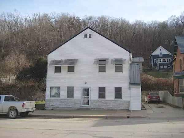 419 Main STREET, Mcgregor, IA 52157