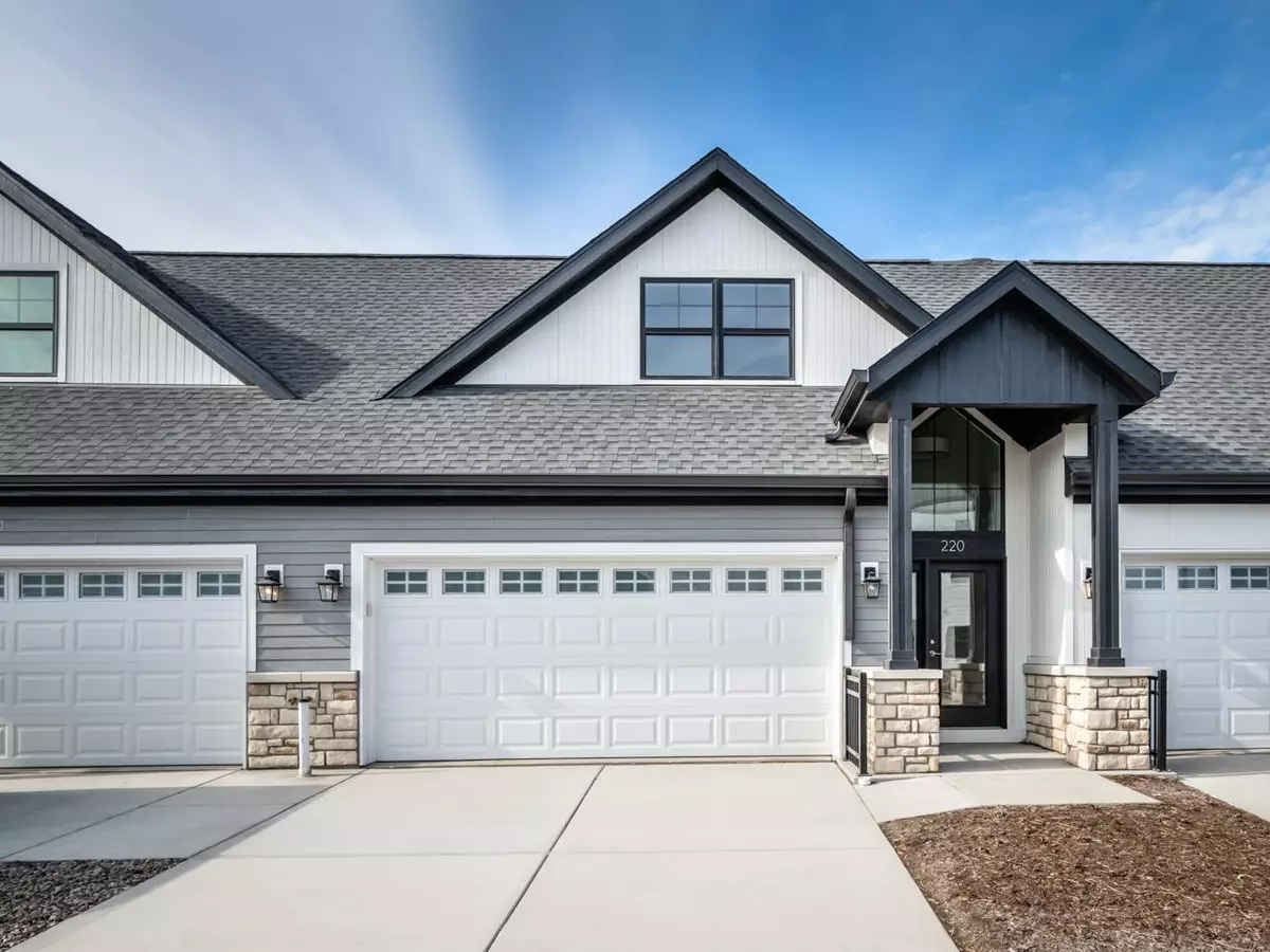 Beaver Dam, WI 53916,216 Lakeview Lane #209