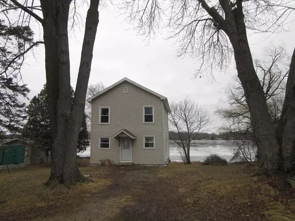 Montello, WI 53949,W6001 Lake St