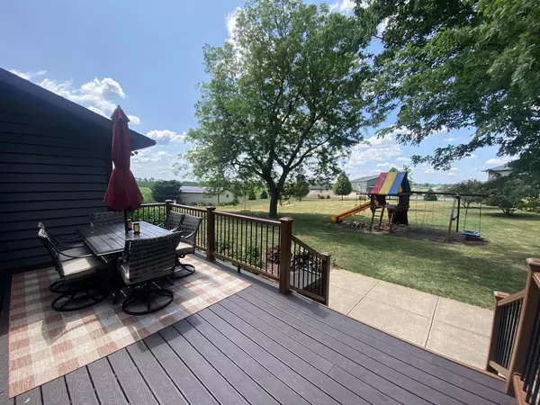 Dodgeville, WI 53533,4951 County Road YZ