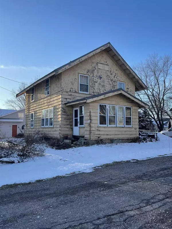 S7997 Maple Park Rd, Prairie Du Sac, WI 53578