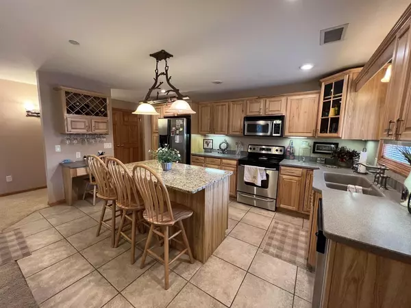 Arkdale, WI 54613,2011-4 S Czech CROSSING #3004