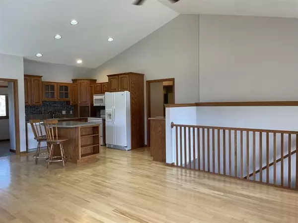 Prairie Du Sac, WI 53578,738 8th St