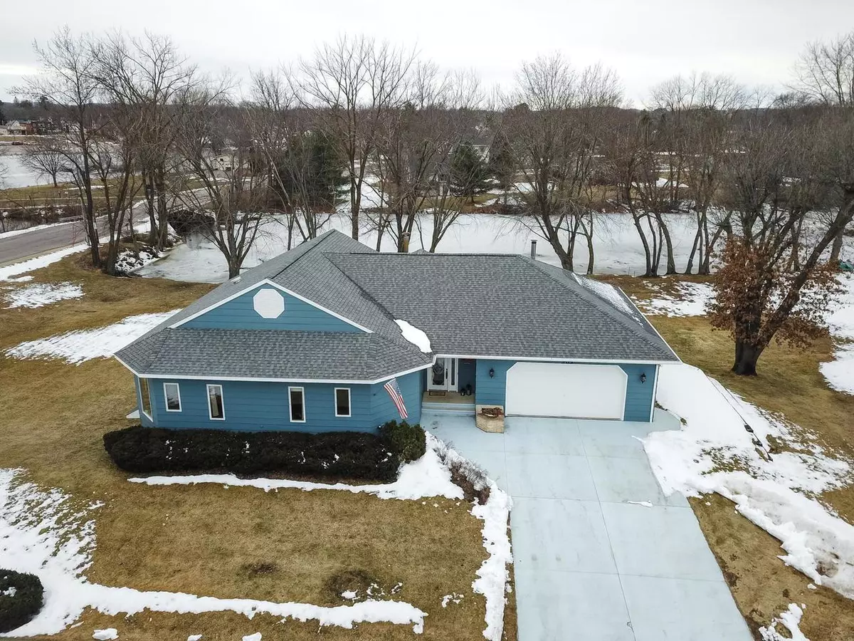 Mauston, WI 53948,303 Grote St