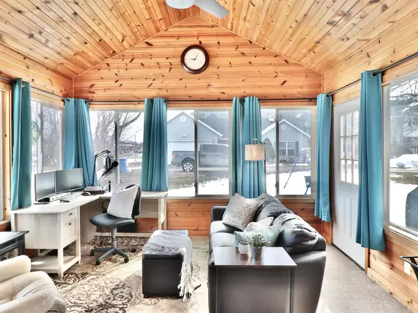 Oregon, WI 53575,124 Thomson Ln