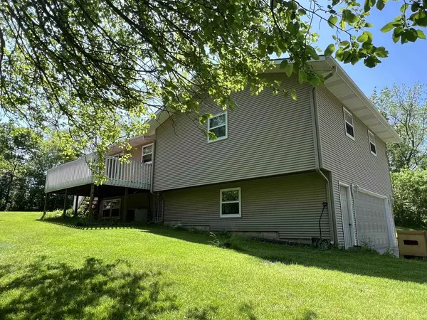 Beloit, WI 53511,661 E BRIAR Lane