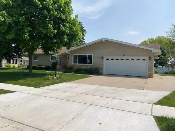 116 14th STREET, Prairie Du Sac, WI 53578