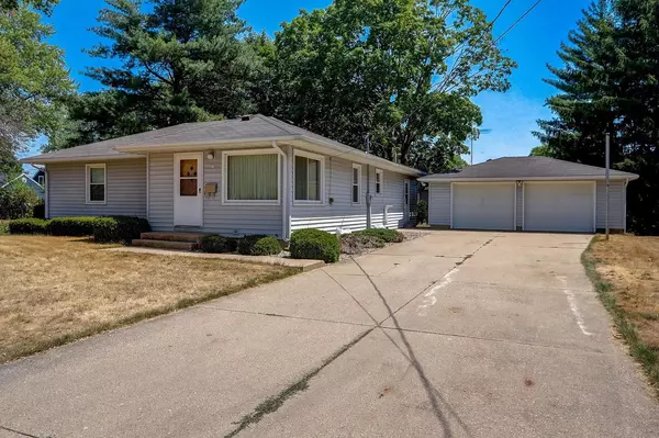 Prairie Du Sac, WI 53578,80 5th Street