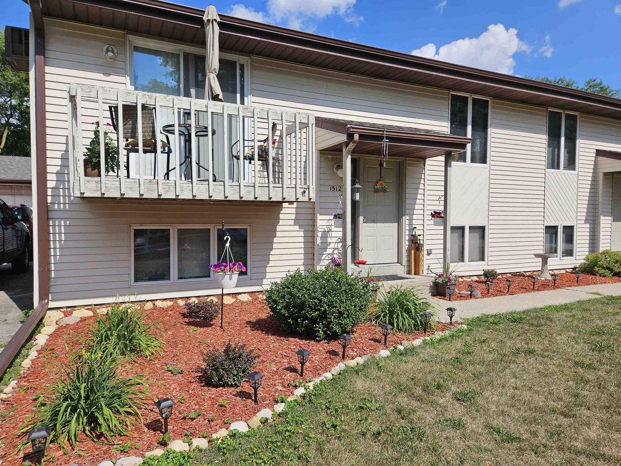 1508-1514 Holly Drive, Janesville, WI 53546
