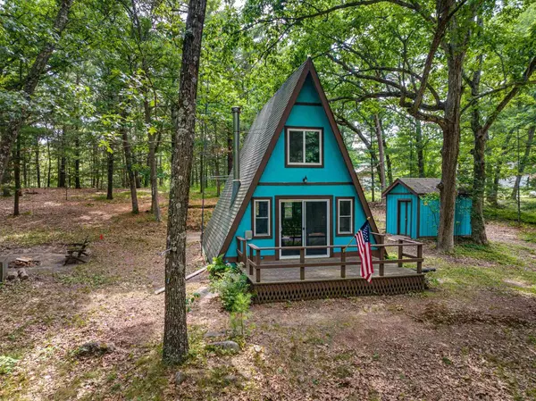 2847 W 3rd Drive, Oxford, WI 53952