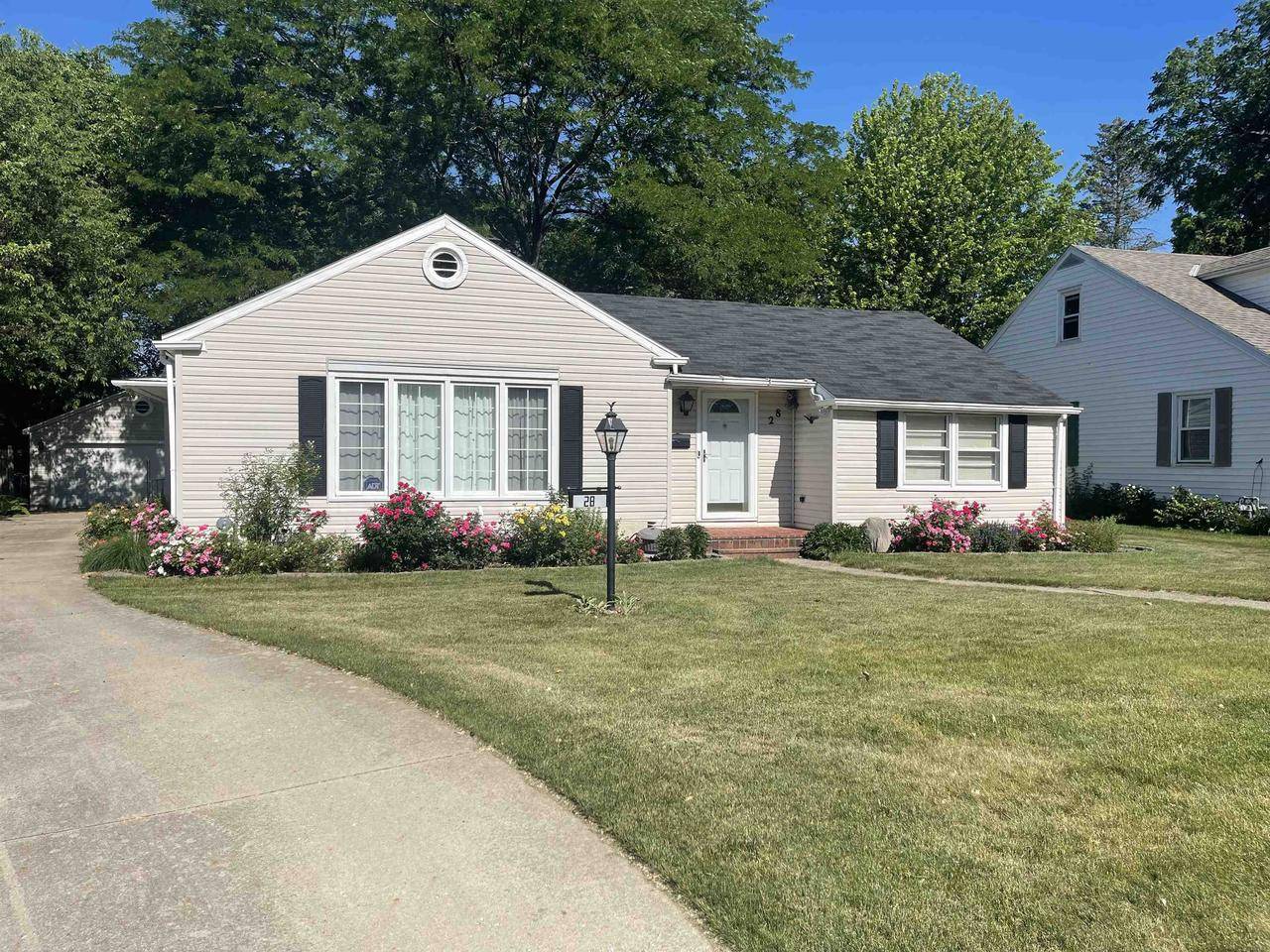 28 Blackhawk Street, Janesville, WI 53545