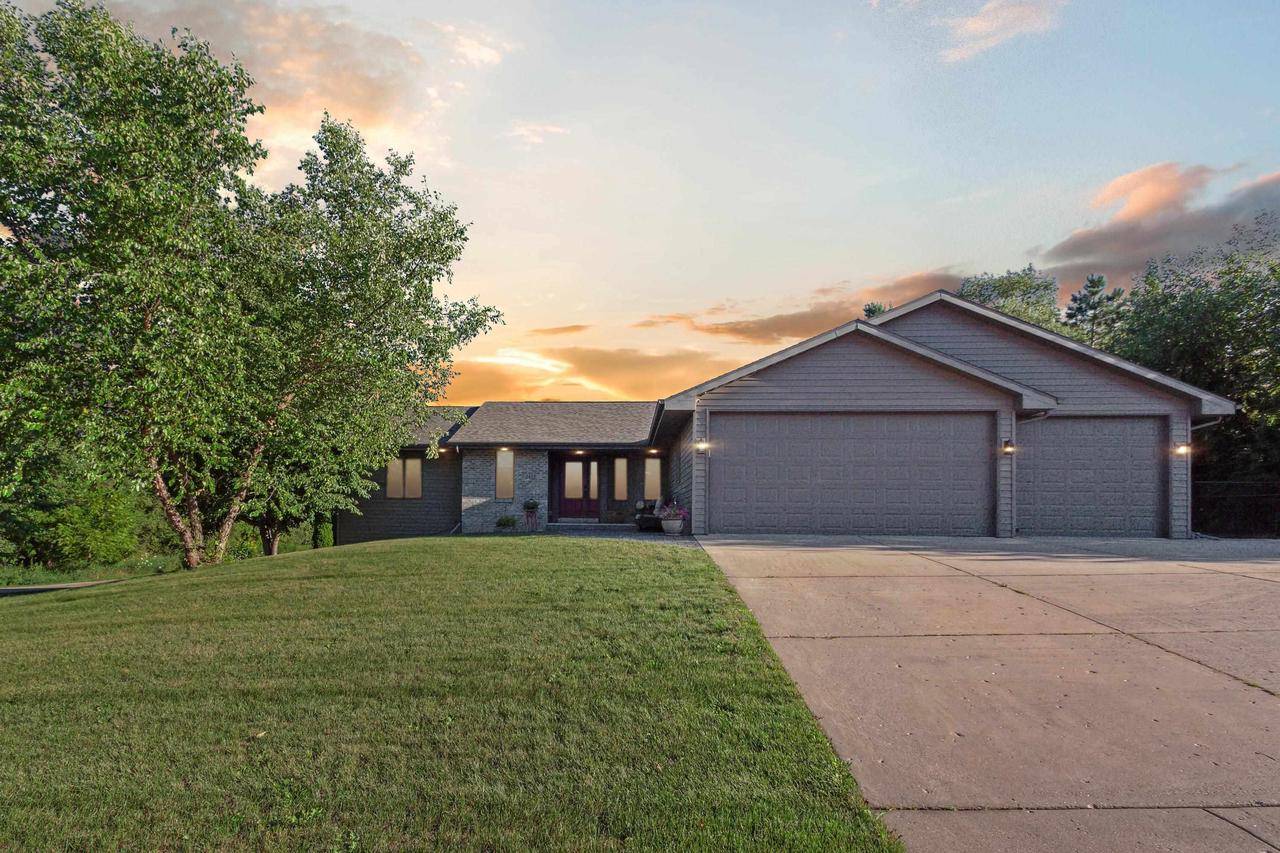3405 Doe Drive, Janesville, WI 53548