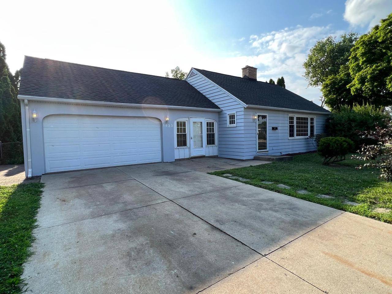 1433 Greenwich Lane, Janesville, WI 53545
