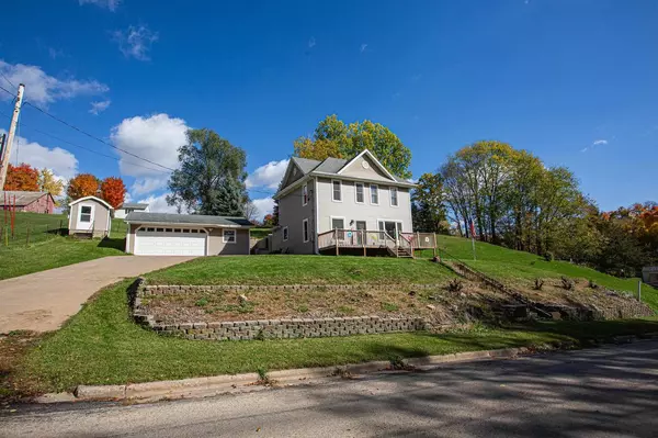 105 Cross Street, Potosi, WI 53820