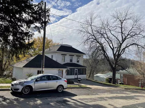 Bloomington, WI 53804,325 Canal Street