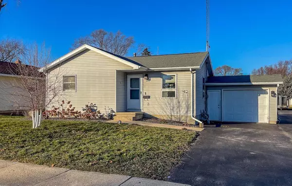 212 Charlton Street, Beaver Dam, WI 53916