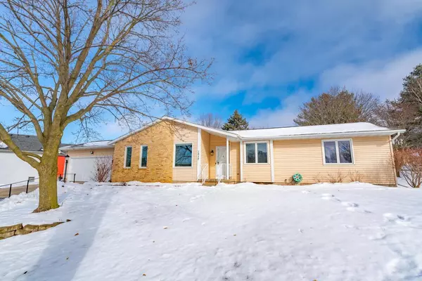 Middleton, WI 53562,1517 Sunset Court