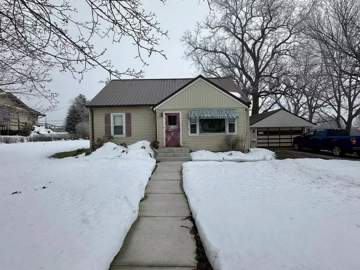 Dodgeville, WI 53533,611 S Iowa Street