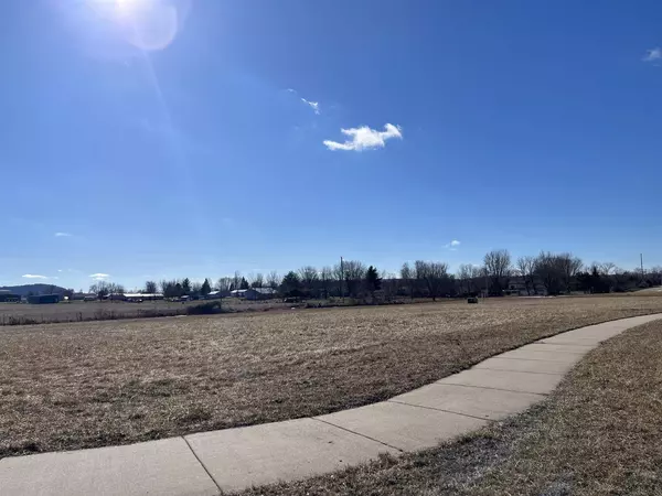 2308 JULIA Circle, Prairie Du Chien, WI 53821