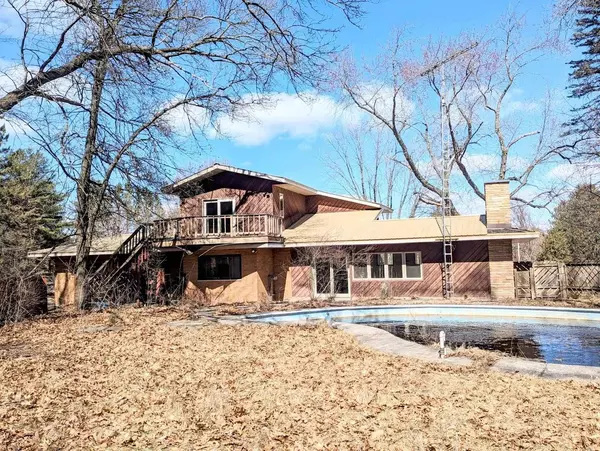 523 E South Lake Street, Hancock, WI 54943