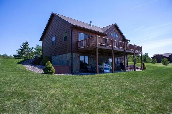 N7627 S Stone Gate Drive, New Lisbon, WI 53950