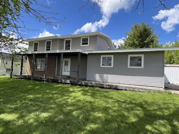 61890 County Road N, Prairie Du Chien, WI 53821