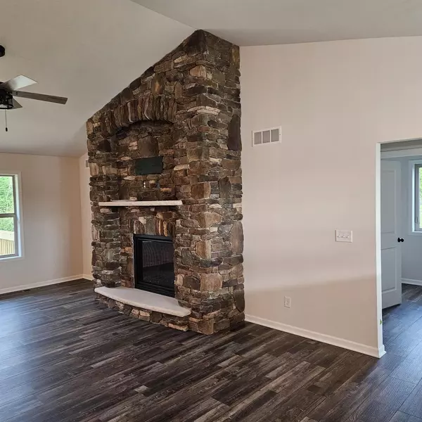 Clinton, WI 53525,927 HARSEVOORT Way