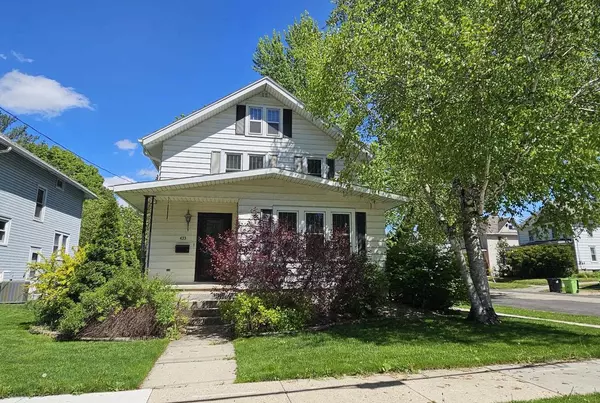433 S University Avenue, Beaver Dam, WI 53916