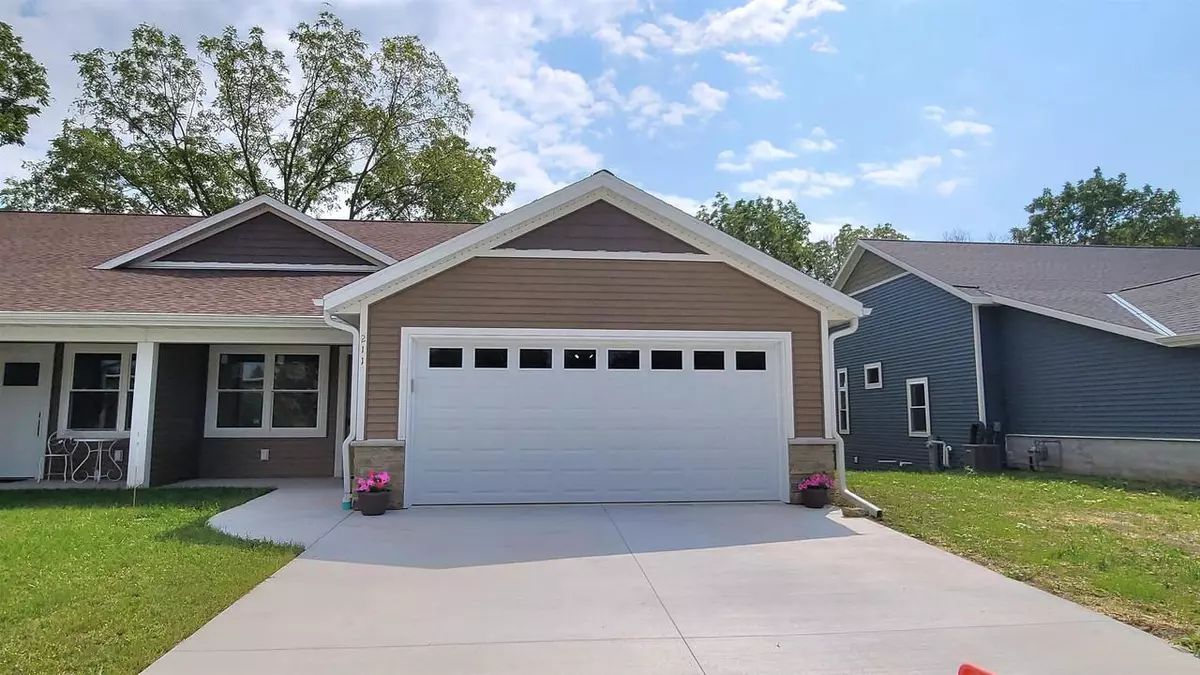Eden, WI 53019,211 EDENVIEW Lane