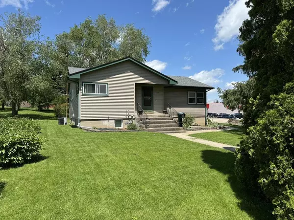 Dodgeville, WI 53533,402 W Spring Street