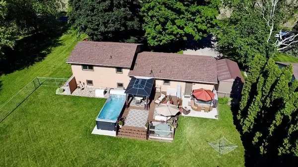 Deforest, WI 53532,7384 Morrisonville Road