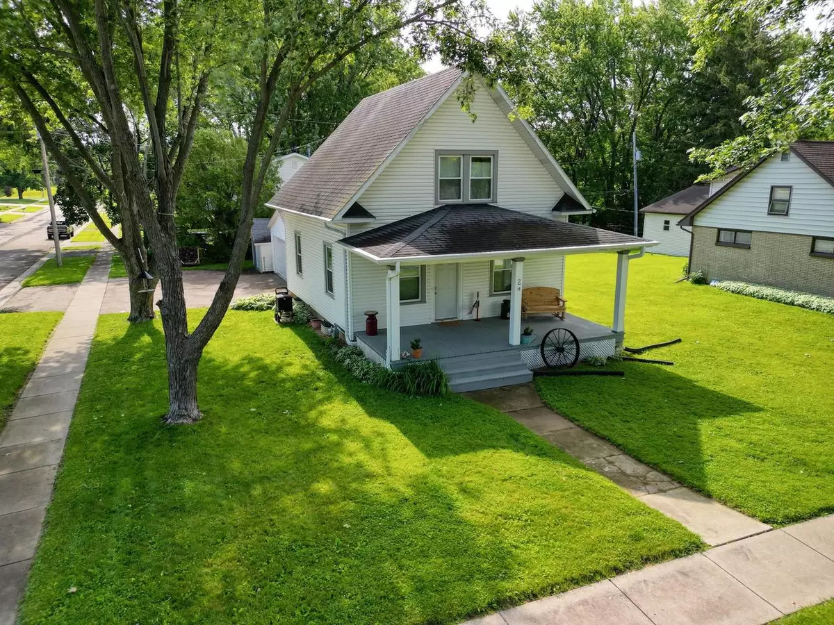 Deerfield, WI 53531,2 S Western Avenue