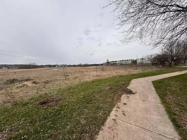 Weyauwega, WI 54983,912 Manor Drive