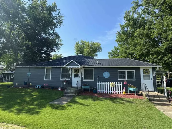 608 Main Street, Avoca, WI 53506