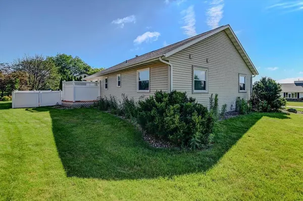 Deforest, WI 53532,4447 Meadowwood Circle