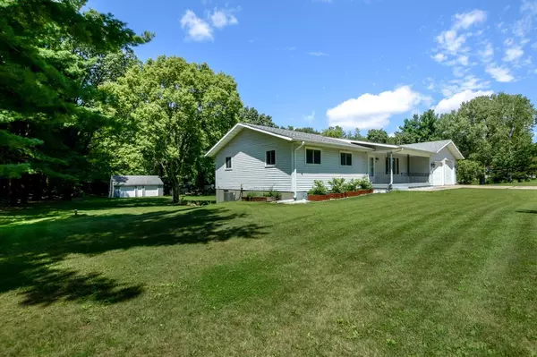 7201 Birchwood Drive, Sauk City, WI 53583