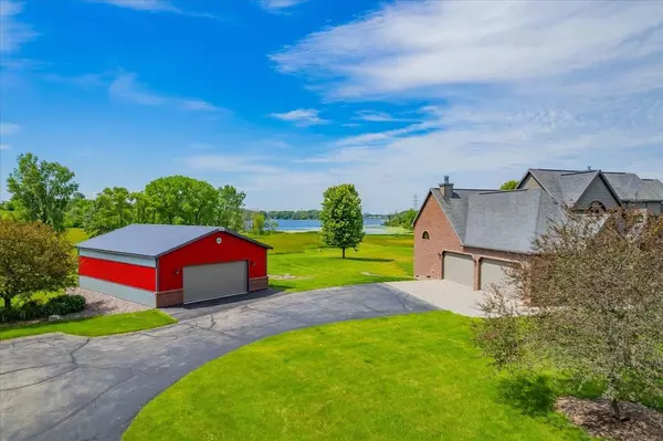 Fall River, WI 53932,W501 Oak Shore Drive