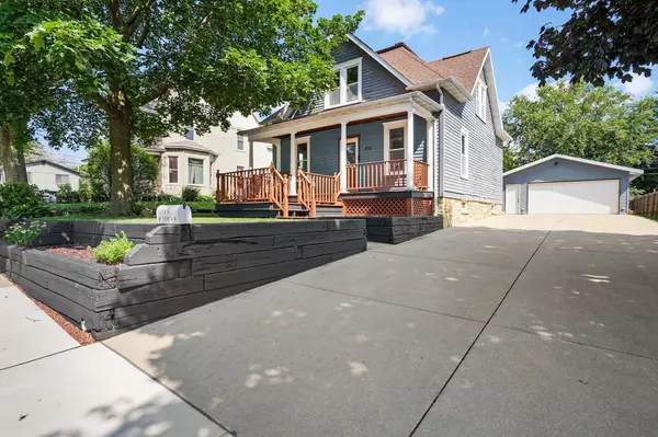 Dodgeville, WI 53533,416 W Fountain Street