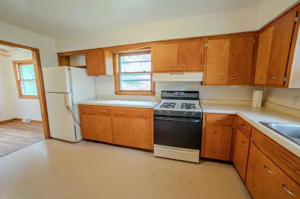 Oxford, WI 53952,223 E Vallette Street