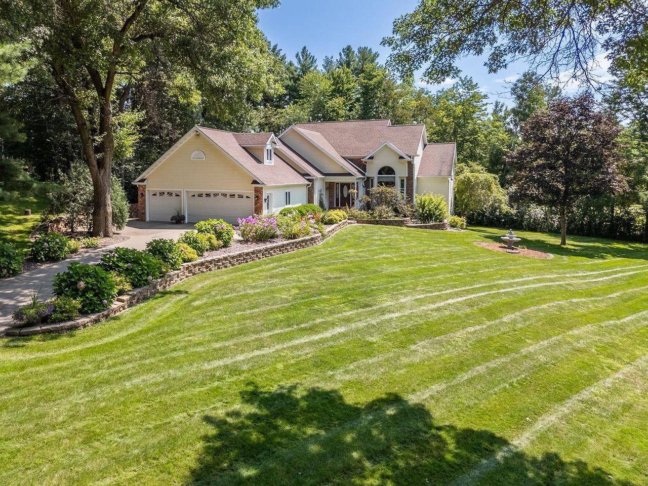 S2916A Fairway Drive, Reedsburg, WI 53959