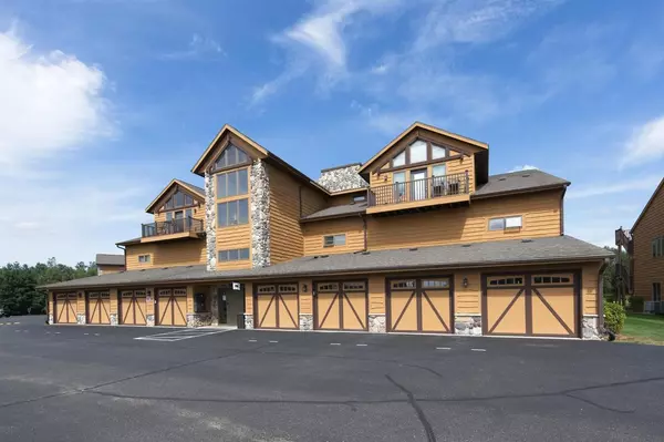 Arkdale, WI 54613,1822-4 PARKLAND Drive #704