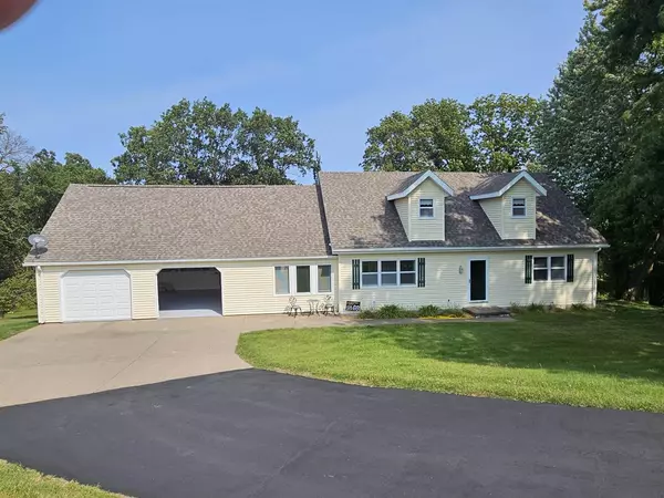 4310 County Road A, Lancaster, WI 53813