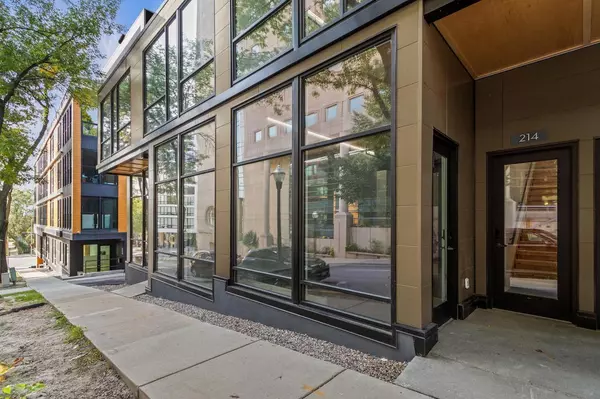 214 S Hamilton Street, Madison, WI 53703