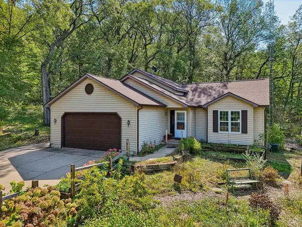 Poynette, WI 53955,W9985 River Oaks Road