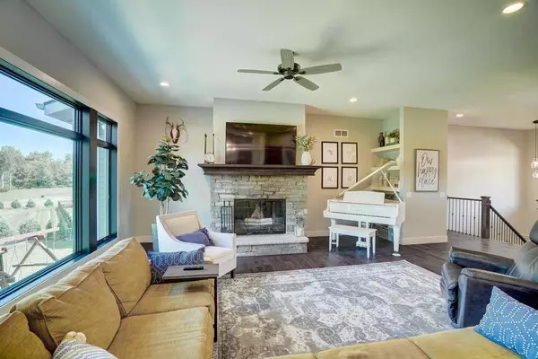 Deforest, WI 53532,7814 Bluestem Trail