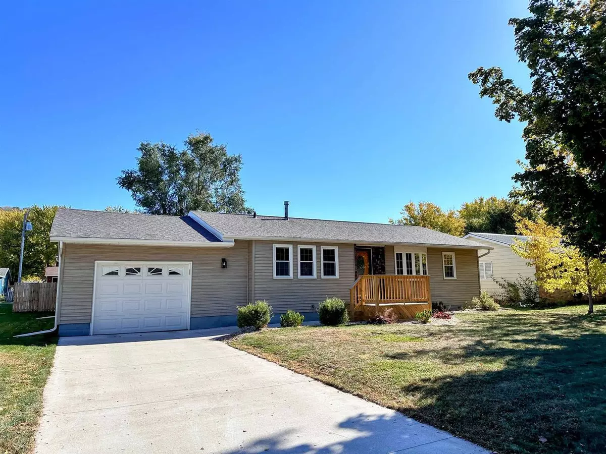 Prairie Du Chien, WI 53821,304 S State Street