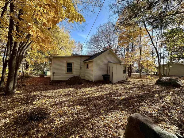 Scandinavia, WI 54977,575 Oak Street